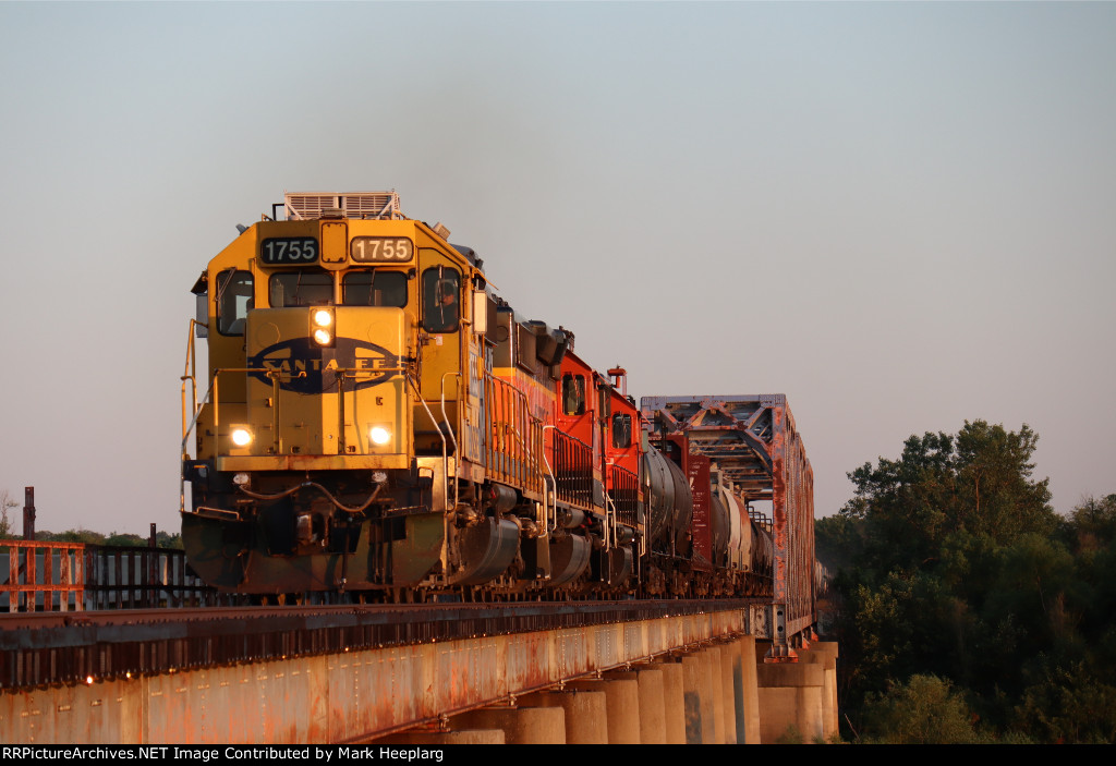 BNSF 1755